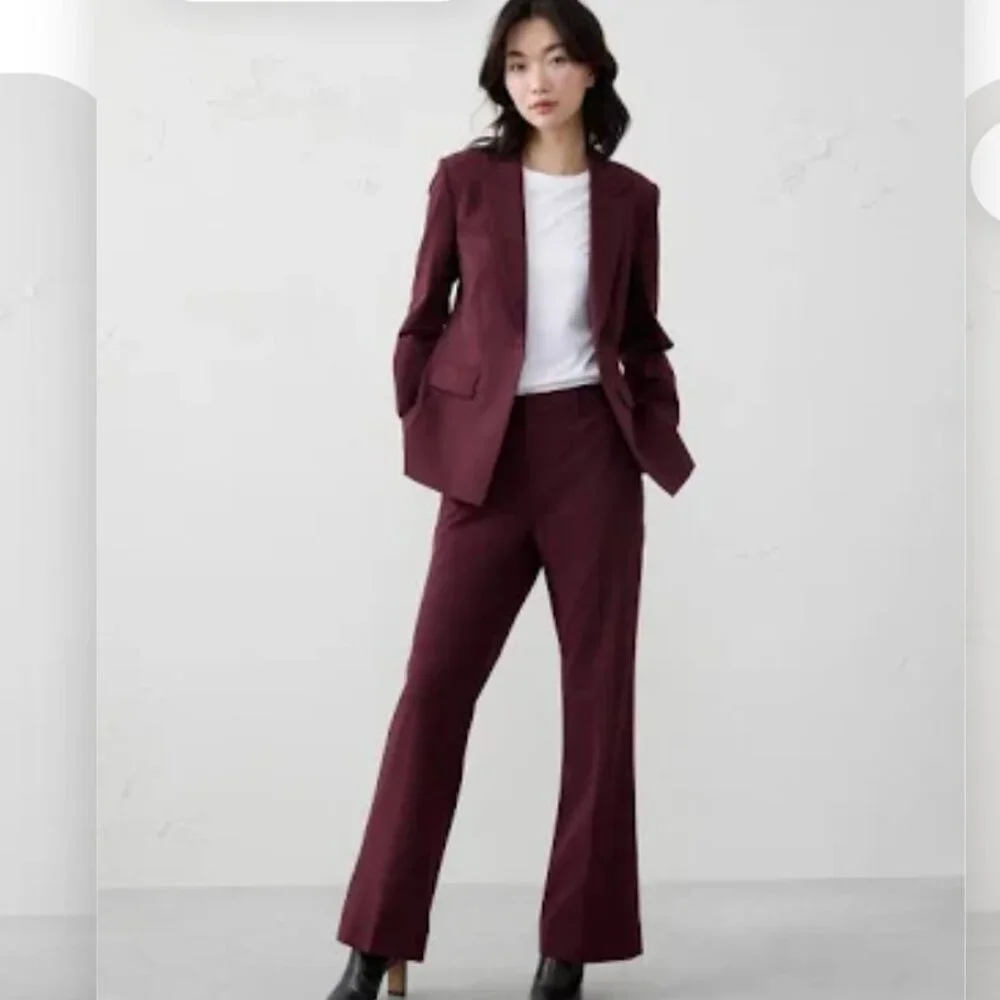 NWT BANANA REPUBLIC MAROON BOOTCUT HIGH-RISE SCULPTED TROUSER PANTS--SIZE ZERO 0 - Picture 1 of 5